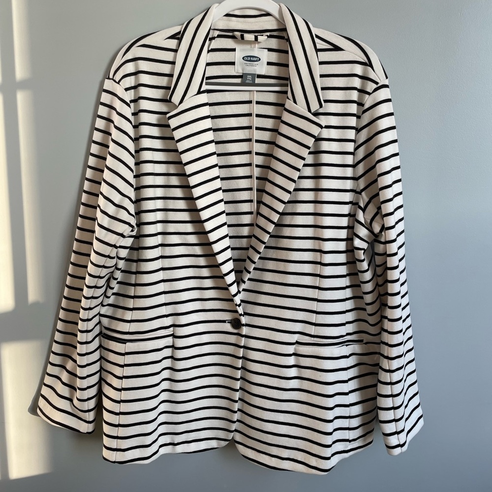 Old Navy Women’s White Blazer with Black Stripes Size XXL